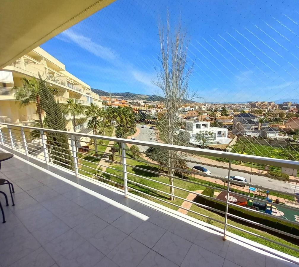 Amplio, Luminoso Y Moderno Con Amplia Terraza Y Hermosas Vistas En Exclusiva Urbanizacion