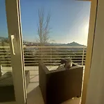 Amplio apartamento en exclusiva urbanizacion Golf Resort Torrequebrada con vista al mar