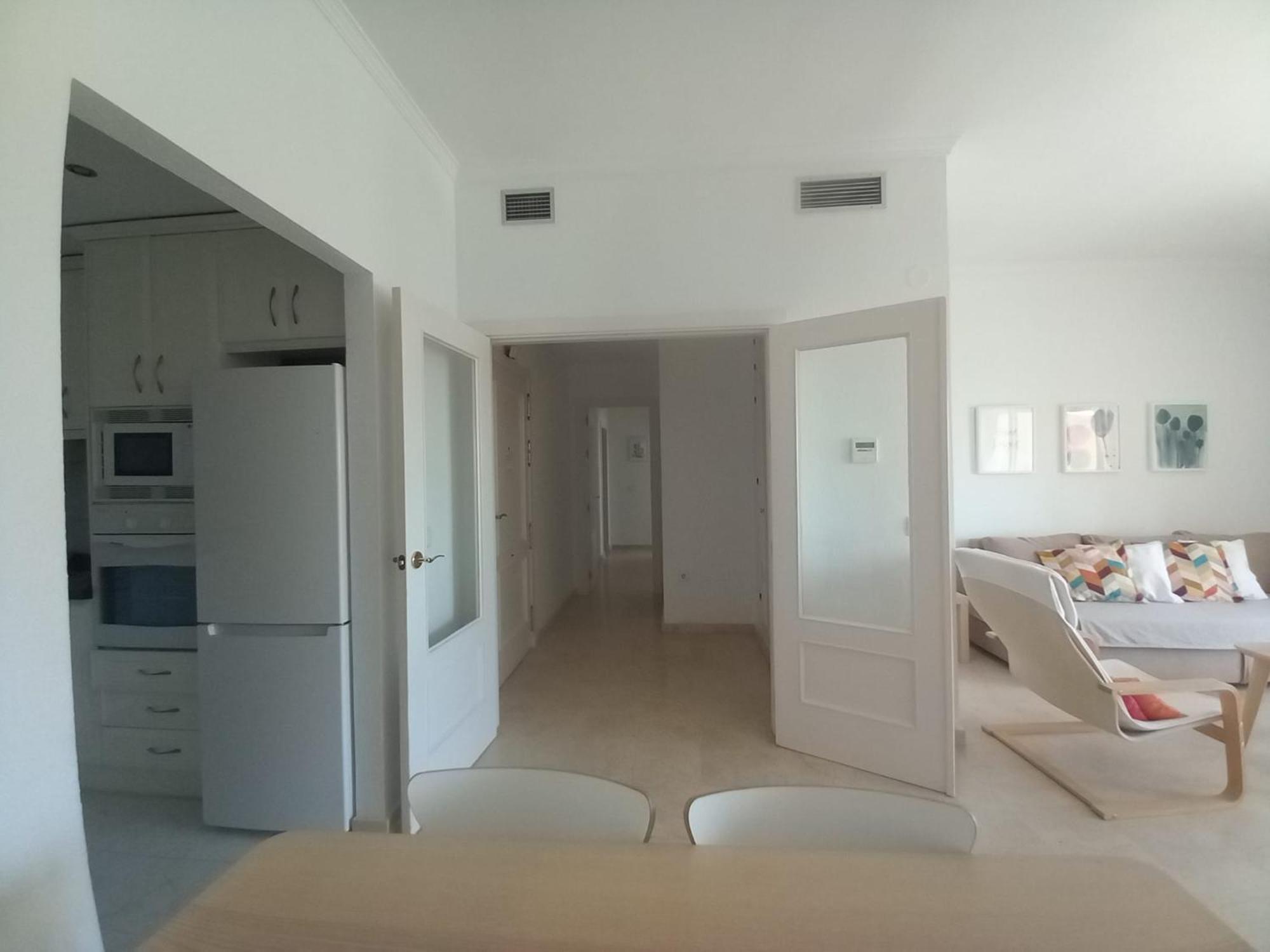Amplio En Exclusiva Urbanizacion Golf Torrequebrada Con Vista Al Mar