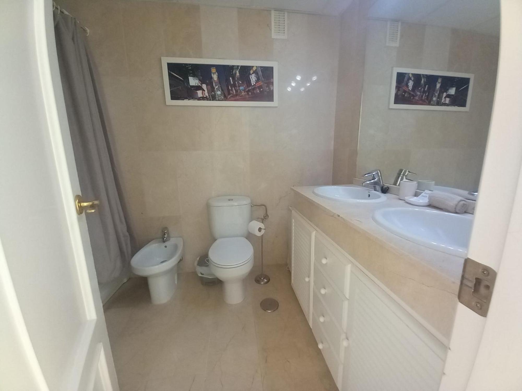 Apartamento Amplio En Exclusiva Urbanizacion Golf Torrequebrada Con Vista Al Mar Benalmádena