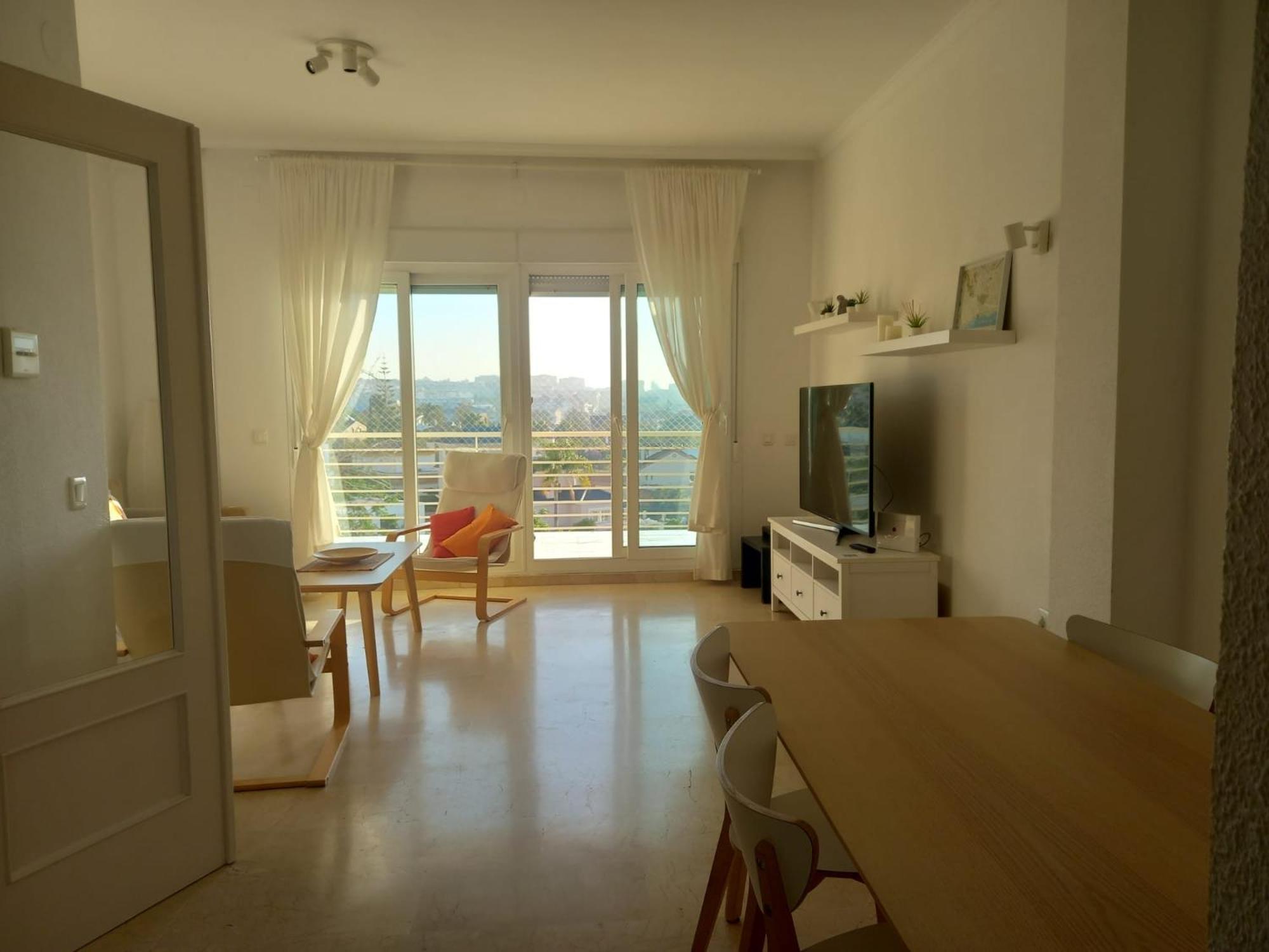 Amplio, Luminoso Y Moderno Con Amplia Terraza Y Hermosas Vistas En Exclusiva Urbanizacion Apartment *